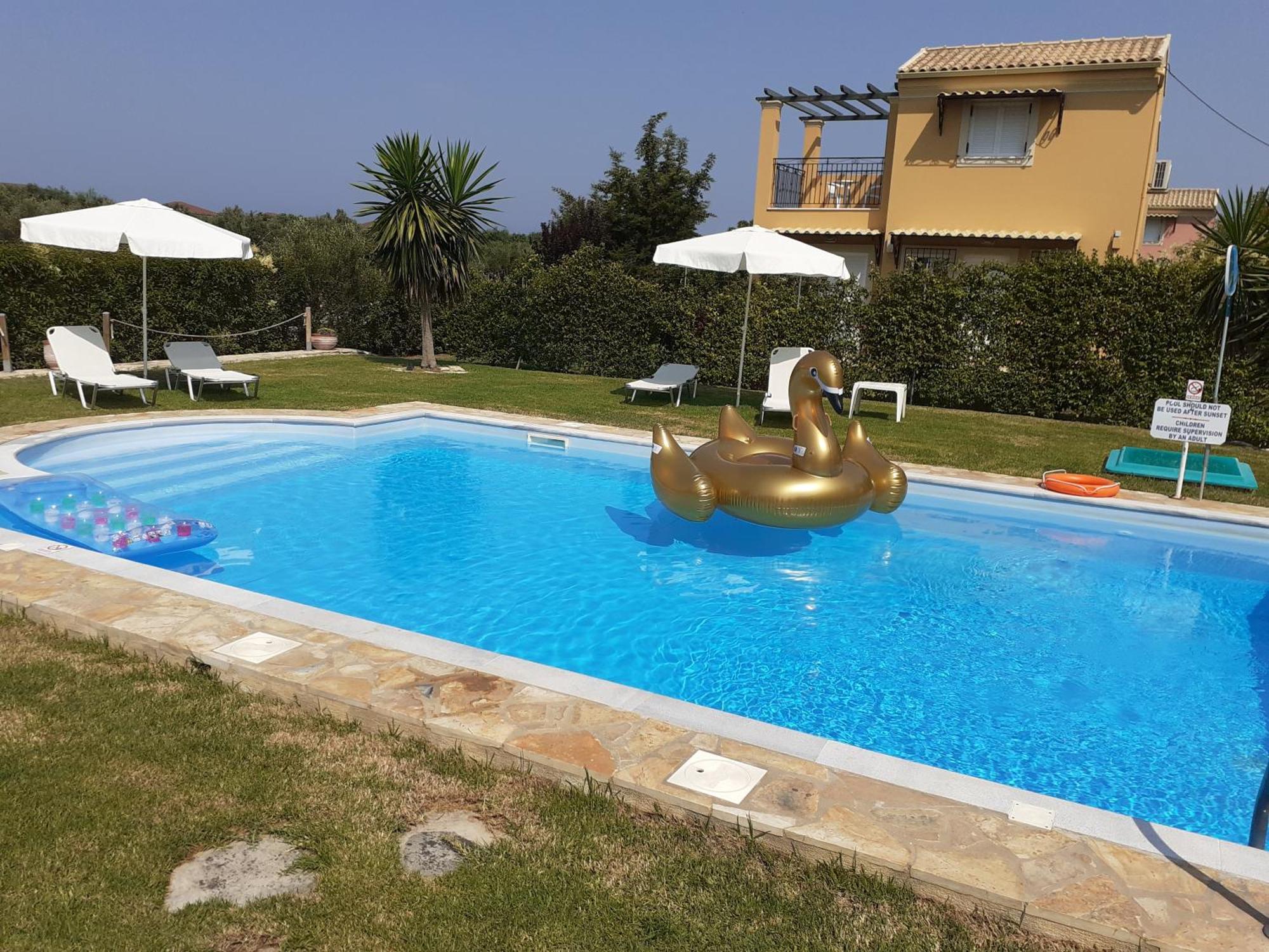 Villa Filia Almiros Beach Bagian luar foto